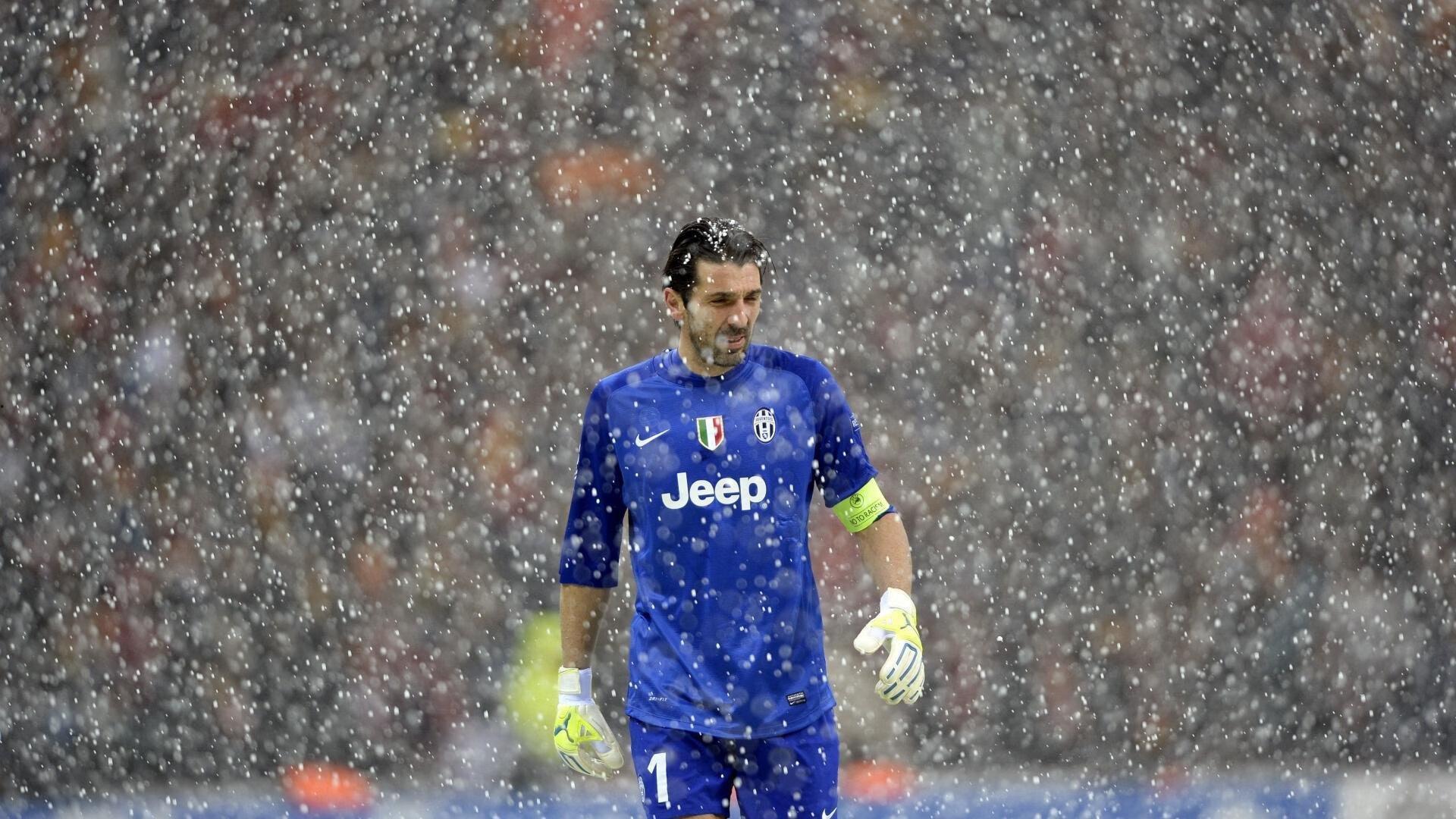 澳网2024,阿尔卡拉斯与萨巴伦卡分获男女单打冠军,新生代球员闪耀墨尔本