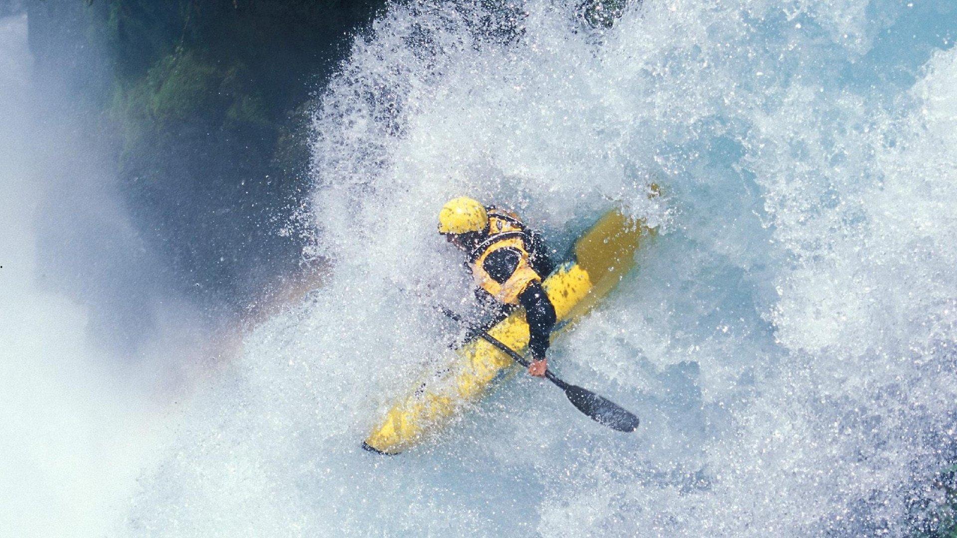 梅西第七次捧起金球奖 刷新历史纪录再创辉煌