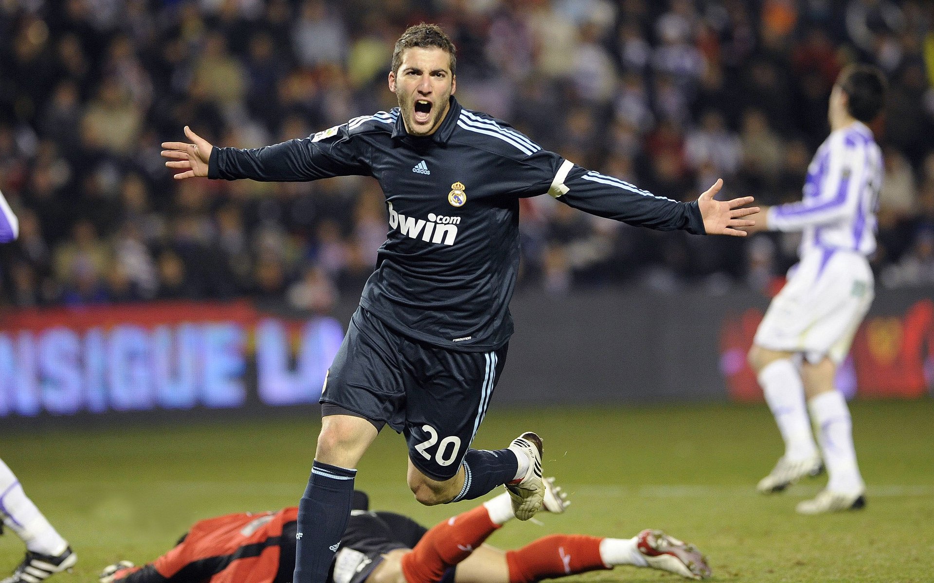 亚冠联赛,中超球队再创佳绩,东亚区竞争白热化